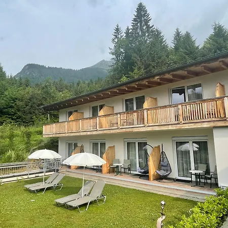 Hotel Sweet Cherry - Boutique & Tyrol