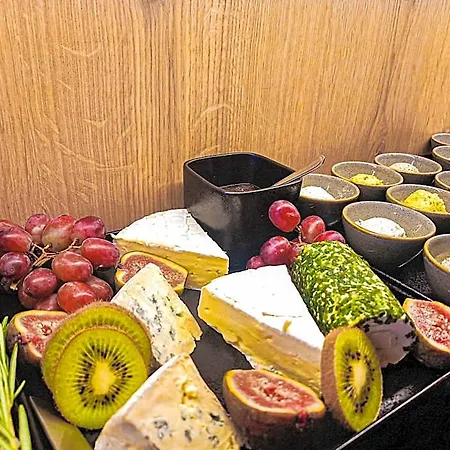 Sweet Cherry - Boutique & Tyrol Otel 3*