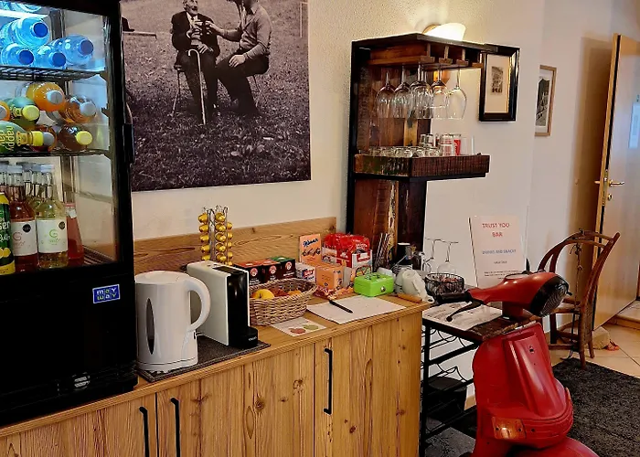 Готель Sweet Cherry - Boutique & Tyrol 3*