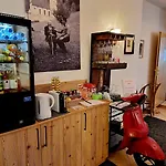 Отель Sweet Cherry - Boutique & Tyrol 3*