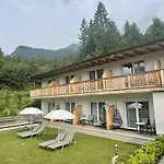 Отель Sweet Cherry - Boutique & Tyrol 3*